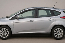 Ford Focus III 2011–2017 Vkládací deflektory oken Niken Luxury (SD/HB, 4 ks) fotografie 1