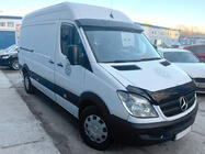 Mercedes Sprinter W906 2006–2018 Clona na čelní sklo V-3 (černý lesk, 5 mm) fotografie 2
