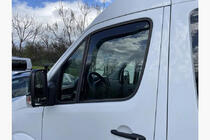 Volkswagen Crafter 2006–2016 Okenní deflektory, vložné (2 ks, HEKO) fotografie 1