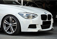 BMW řada 1 F20/F21 2011–2019 Přední lip spoiler DPT V-3 (pro M Performance Style, černý lesk) fotografie 2