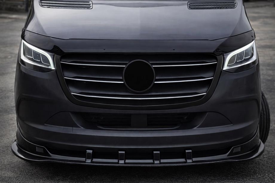 Mercedes Sprinter W907/W910 2018– Přední lip spoiler DPT (lesklá černá) Image