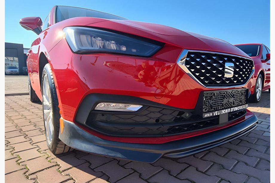 Seat Leon 2020– Přední lip nástavec DPT V-1 (lesklá černá) Image