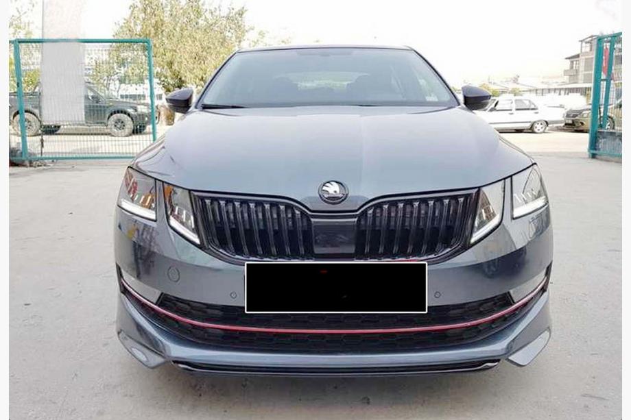 Skoda Octavia III A7 2013–2019 Přední lip spoiler nárazníku DPT V-1 (2017-2019, k lakování) Image