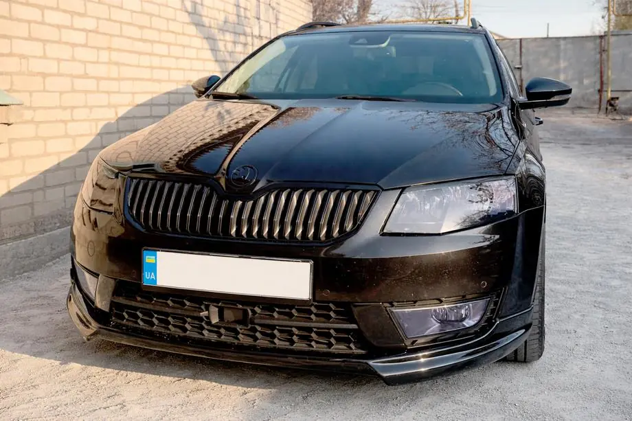 Skoda Octavia III A7 2013–2019 Přední lip spoiler DPT V-1 (2013-2017, k lakování) Fotografie 2