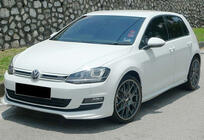 Volkswagen Golf 7/E-Golf 2012–2020 Přední lip spoiler DPT V-5 (pro sériový nárazník, 2012-2017, lesklá černá) fotografie 3