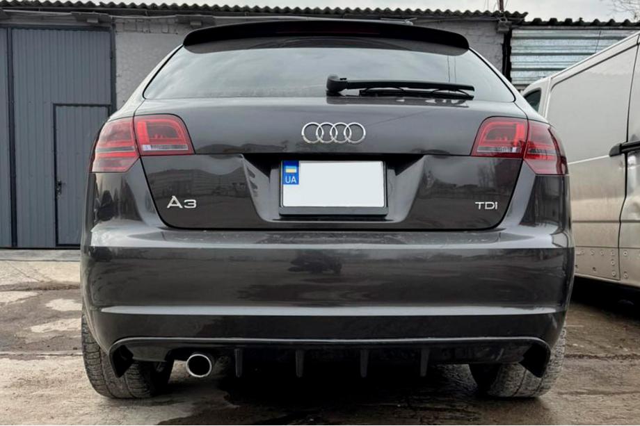 Audi A3 2003–2012 Zadní difuzor DPT (2008-2010, černý lesk) Image