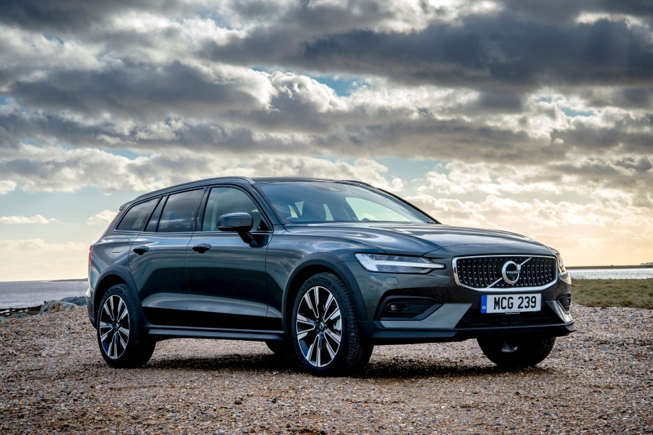Volvo V60 Cross Country druhé generace – vysoký komfort a průchodnost
