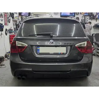 Zadní difuzor DPT V-5 (pro E90 M-Sport, černý lesk) fotografie 3
