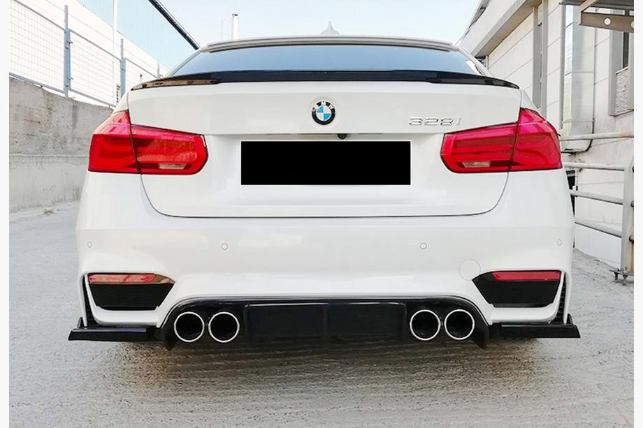 BMW řada 3 F30/F31 2012–2019 Zadní difuzor DPT V-1 (pro M3, lesklá černá) Image