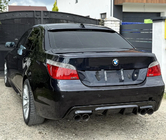 BMW řada 5 E60/E61 2003–2010 Zadní difuzor DPT V-2 (pro M-Sport, lesklá černá) fotografie 2