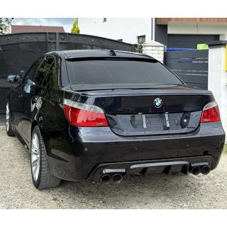 Zadní difuzor DPT V-2 (pro M-Sport, lesklá černá) BMW řada 5 E60/E61 2003–2010 fotografie 2