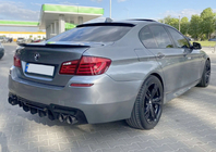 BMW řada 5 F10/F11 2010–2016 Zadní difuzor CS-Style DPT (pro M5, lesklá černá, vakuově tvarovaný) fotografie 3