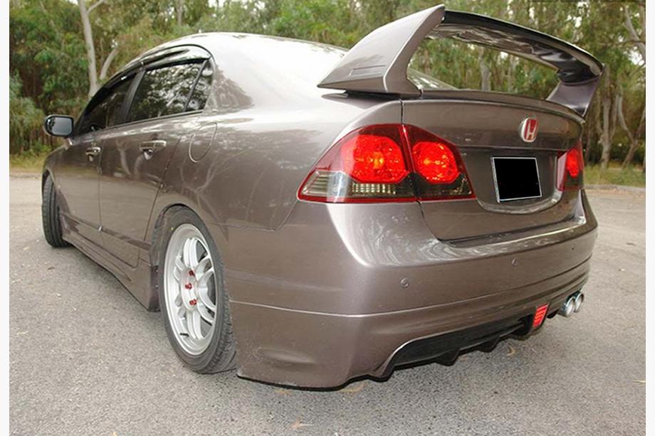 Honda Civic Sedan VIII 2006–2011 Zadní difuzor DPT V-2 (lesklá černá) Fotografie 3