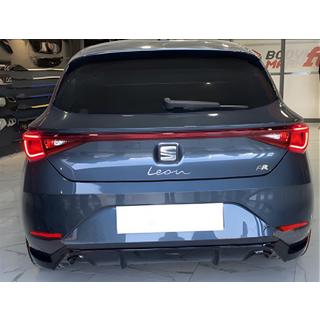 Zadní difuzor DPT V-1 (lesklá černá) Seat Leon 2020–