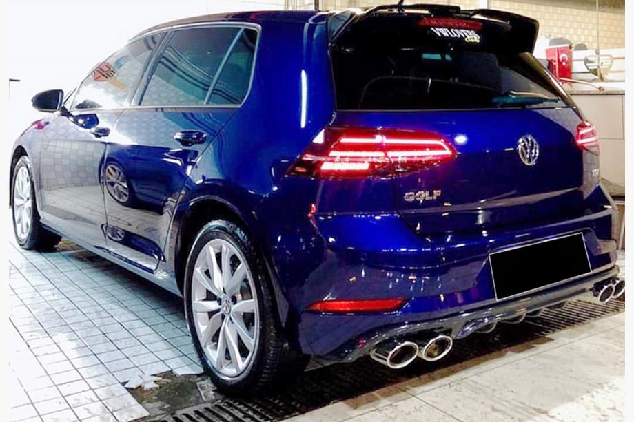 Volkswagen Golf 7/E-Golf 2012–2020 Zadní difuzor DPT V-1 (2017-2019, černý lesk) Image