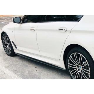 Prahové nástavce DPT V-1 (pro prahy M-Sport/M5, lesklá černá) BMW řada 5 G30/G31 2017–2023 fotografie 1