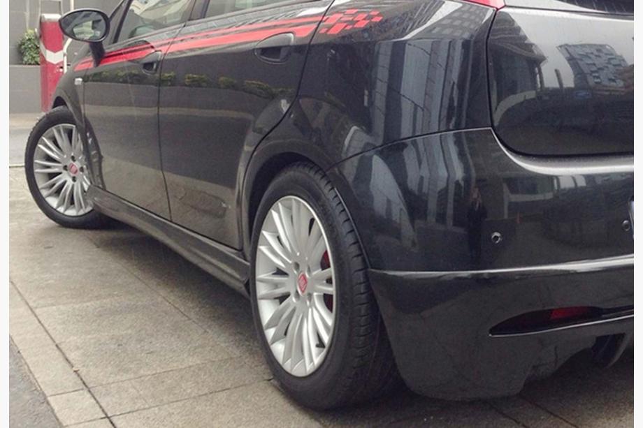 Fiat Punto Grande/EVO 2006–2018 Boční prahy DPT (2012-2018, k lakování) Image