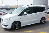 Ford Courier 2014–2023 Boční prahy DPT (černý lesk) fotografie 1
