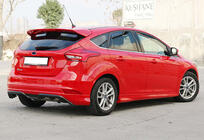 Ford Focus III 2011–2017 Boční prahy DPT (SD, 2015-2017, černý lesk) fotografie 3