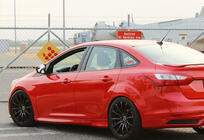 Ford Focus III 2011–2017 Boční prahy DPT (SD, 2015-2017, černý lesk) fotografie 6