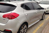 Kia Ceed 2012–2018 Boční prahy DPT (2012-2015, černý lesk) fotografie 2