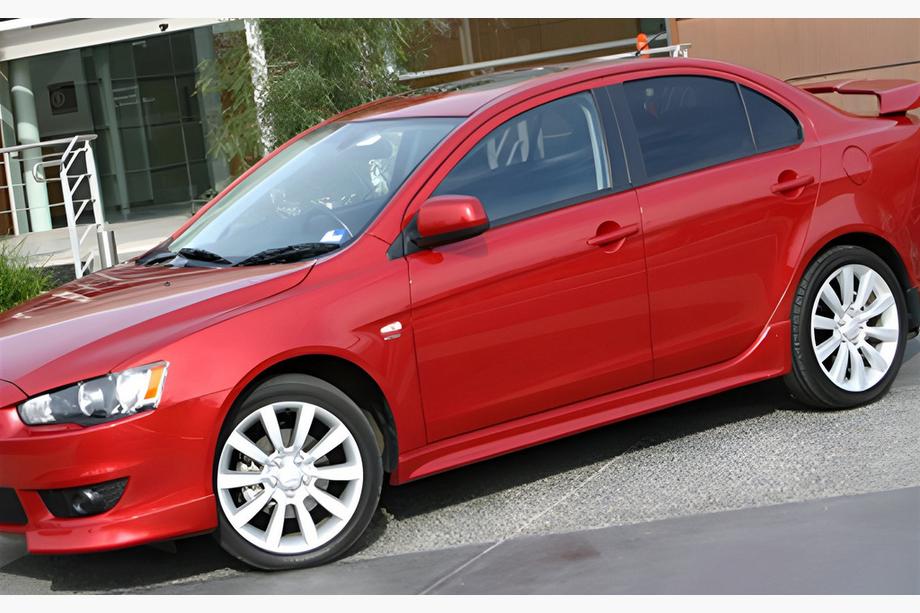 Mitsubishi Lancer X 2008– Boční prahy DPT (k lakování) Image