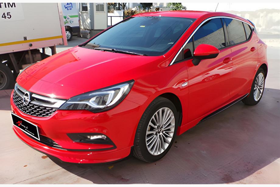 Opel Astra K 2016–2021 Boční prahy DPT V-1 (černý lesk) Image