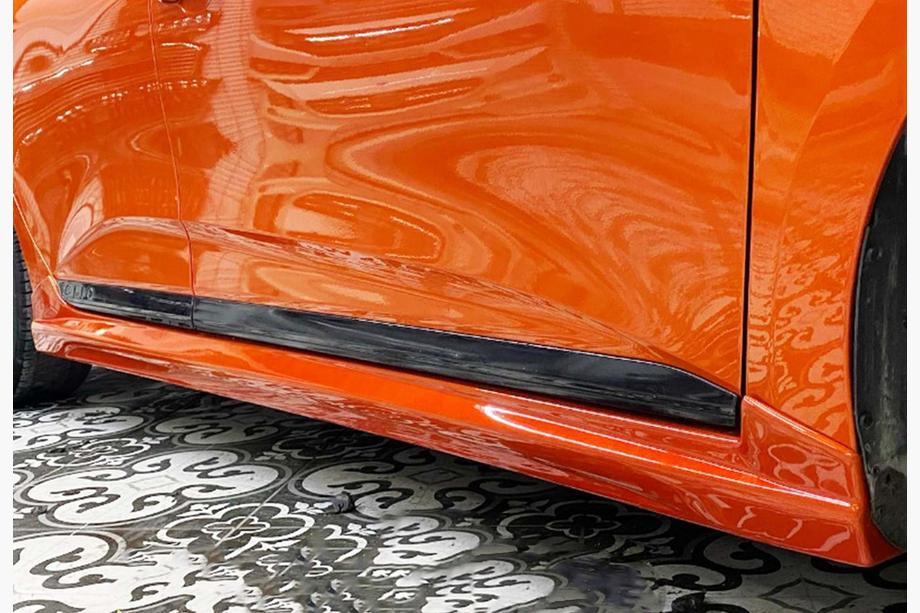 Renault Clio V 2019– Boční prahy DPT (k lakování) Image
