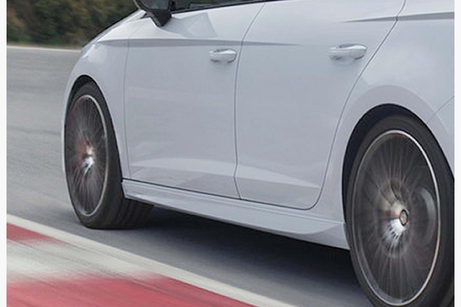 Renault Megane IV 2016–2025 Boční prahy DPT (SD, k lakování) Image