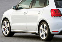 Volkswagen Polo 2010–2017 Boční prahy DPT V-2 (černý lesk) fotografie 3
