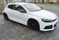 Volkswagen Scirocco 2008–2017 Boční prahy DPT V-1 (černý lesk) fotografie 2