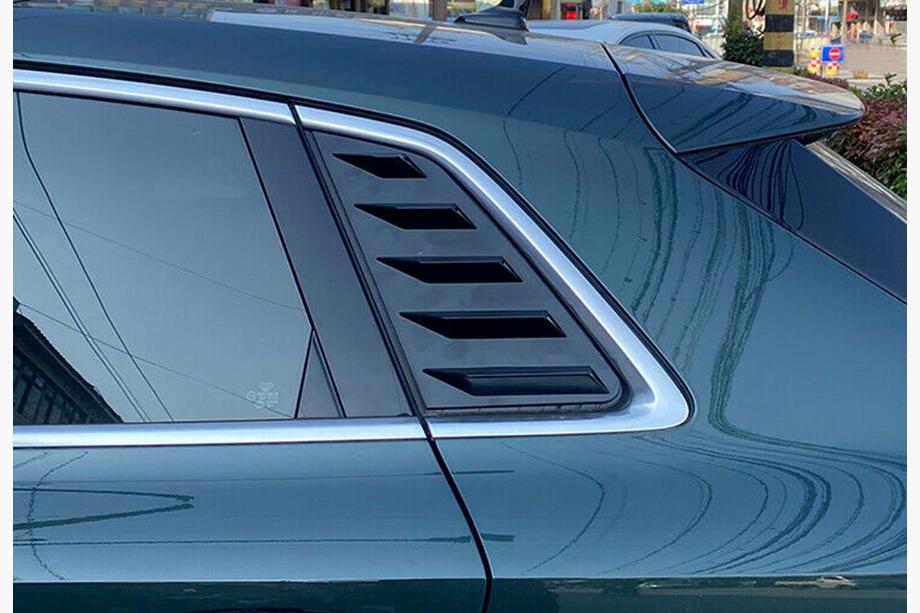 Audi A3 2012–2020 Kryty zadních oken DPT V-1 (černý lesk, 2 ks) Image