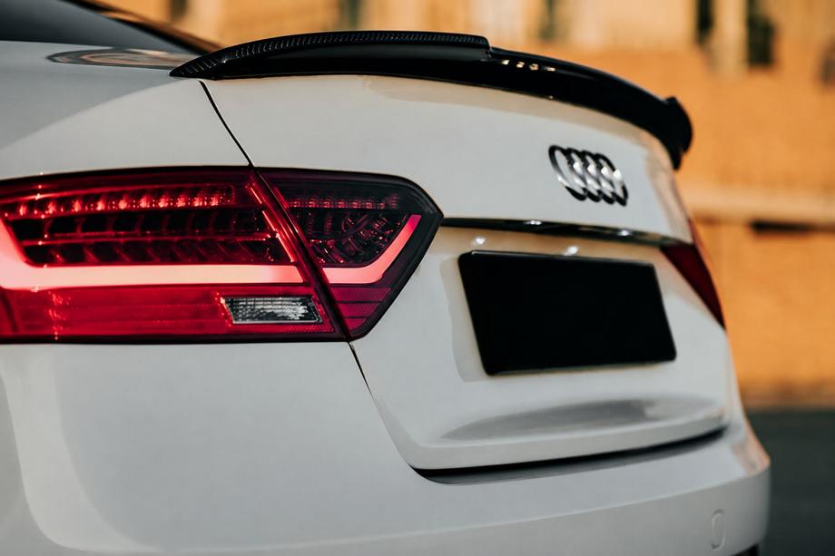 Audi A5 2007–2015 Spoiler DPT V-1 (pro sedan, černý lesk) Image