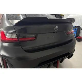 Spoiler ve stylu PSM (pro G20/G80, lesklá černá)