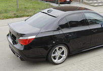BMW řada 5 E60/E61 2003–2010 Kryt DPT V-3 (černý lesk) fotografie 4