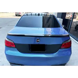 Spoiler ve stylu M4 (černý lesk)