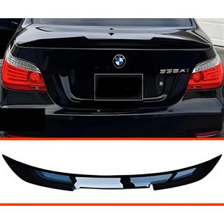 Spoiler ve stylu PSM (černý lesk) BMW řada 5 E60/E61 2003–2010 fotografie 3