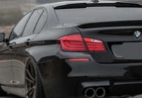 BMW řada 5 F10/F11 2010–2016 Spoiler M4-Style V1 (pro F10, lesklá černá) fotografie 5