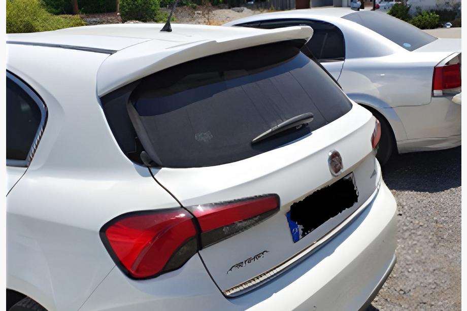 Fiat Tipo 2016– Spoiler DPT (HB, černý lesk) Image