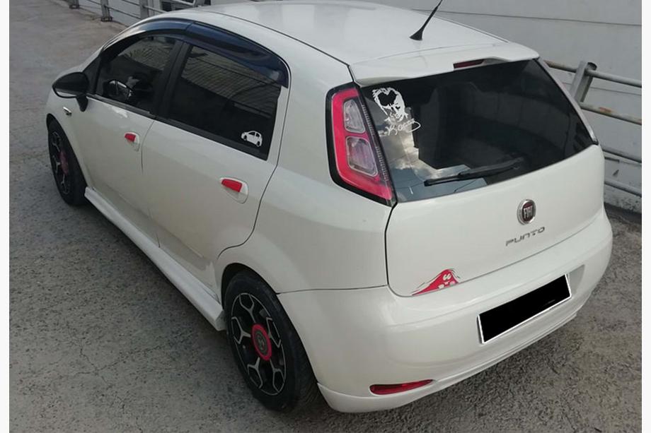 Fiat Punto Grande/EVO 2006–2018 Spoiler DPT (černý lesk) Image