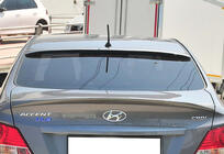 Hyundai Accent 2011–2017 Spoiler DPT (černý lesk) fotografie 1
