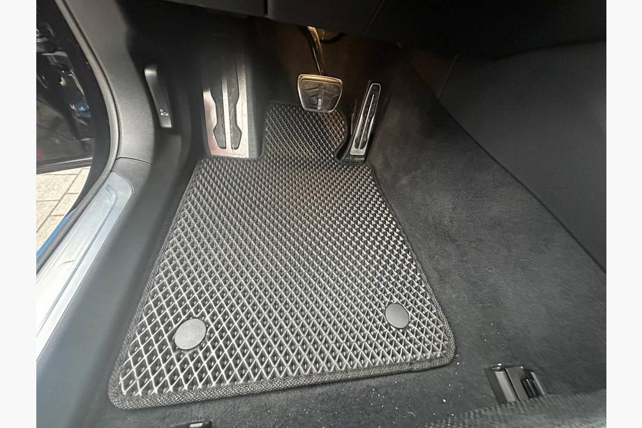BMW řada 7 G11/G12 2015–2022 EVA autokoberce do interiéru (pro G12, černé) Image