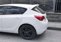 Opel Astra J 2009–2015 Spoiler DPT (HB, k lakování) fotografie 5