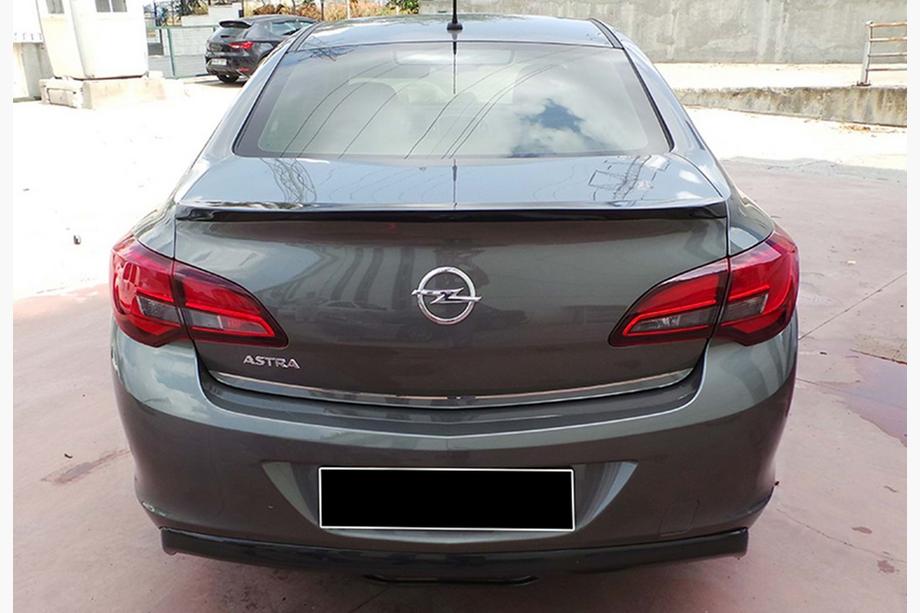 Opel Astra J 2009–2015 Spoiler DPT V-2 (SD, černý lesk) Image