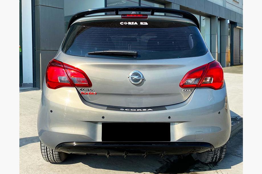 Opel Corsa E 2015–2019 Spoiler DPT V-1 (černý lesk) Fotografie 2