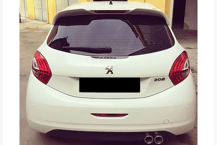 Peugeot 208 2012–2019 Spoiler DPT (k lakování) Fotografie 4