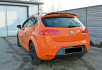 Seat Leon 2005–2012 Spoiler DPT V-1 (2009-2012, černý lesk) fotografie 4