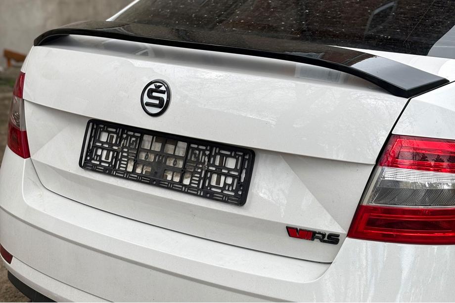 Skoda Octavia III A7 2013–2019 Spoiler DPT V-5 (černý lesk) Image