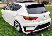 Seat Leon 2013–2020 Křidélka na zadní nárazník DPT (2017-2020, 2 ks, černý lesk) fotografie 1