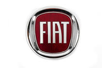 Fiat Emblém (červený, na trnu) 95 mm fotografie 1